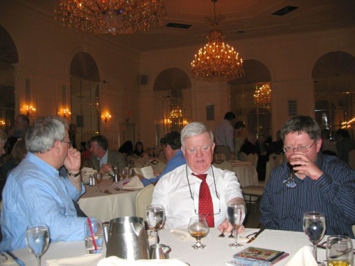 Liam, P�draig � Ceithearnaigh, Comhdh�il N�isi�nta na Gaeilge, agus P�draig � Siadhail, Ollscoil Mhuire Naofa, Alba Nua, Ceanada